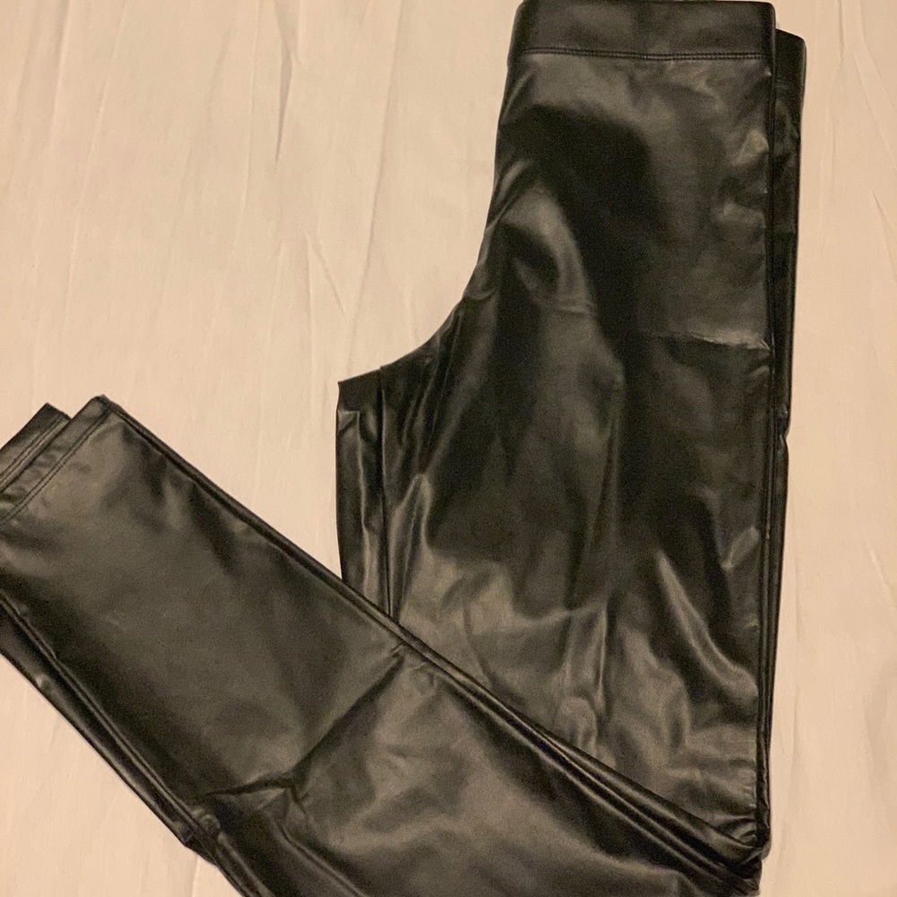 BRAND NEW leather leggings!
